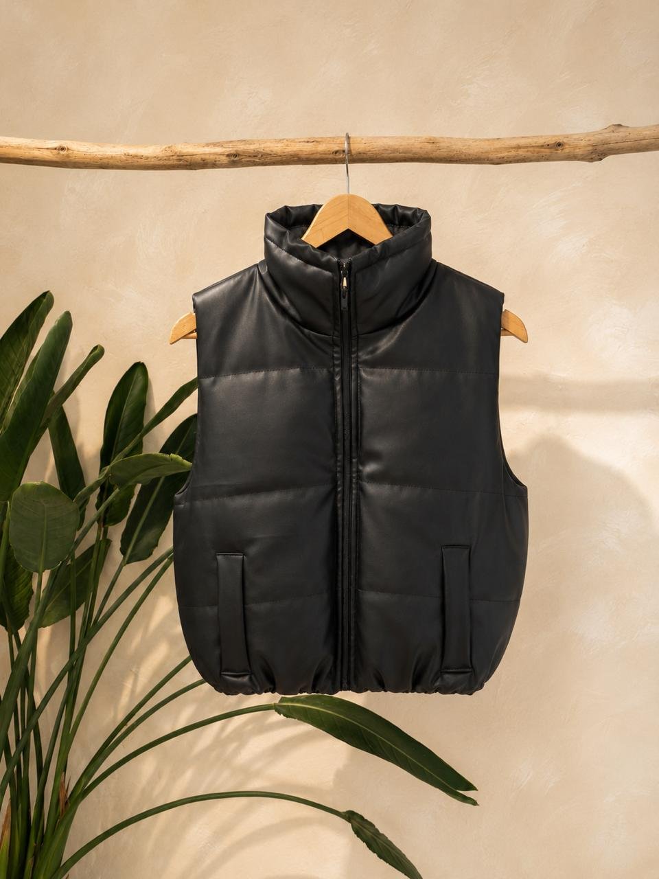Chaleco Eco Cuero Negro