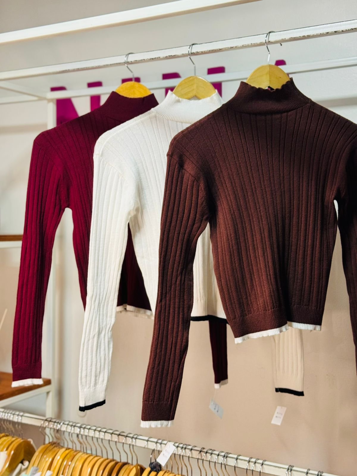 Polera con detalle en mangas cod 001-23