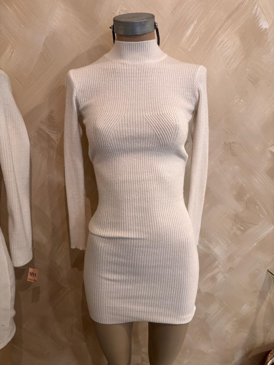 Vestido lanilla espalda abierta