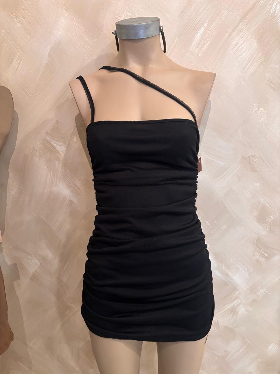 Vestido corto negro tull